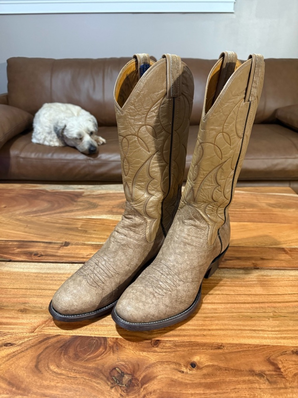The Sanders Boot Makers Cape Buffalo men’s 8-1/2 D Cowboy Boots